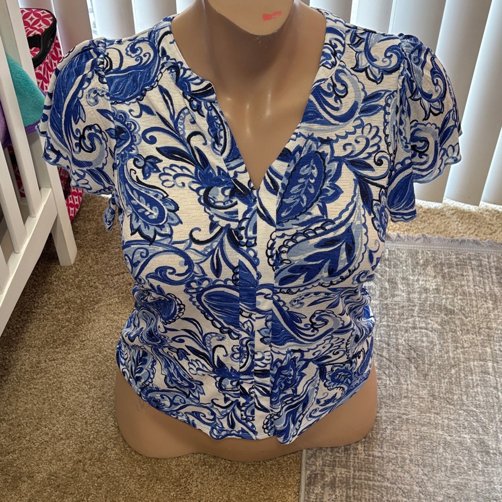 Blue & White Floral V-Neck Short Sleeve Top